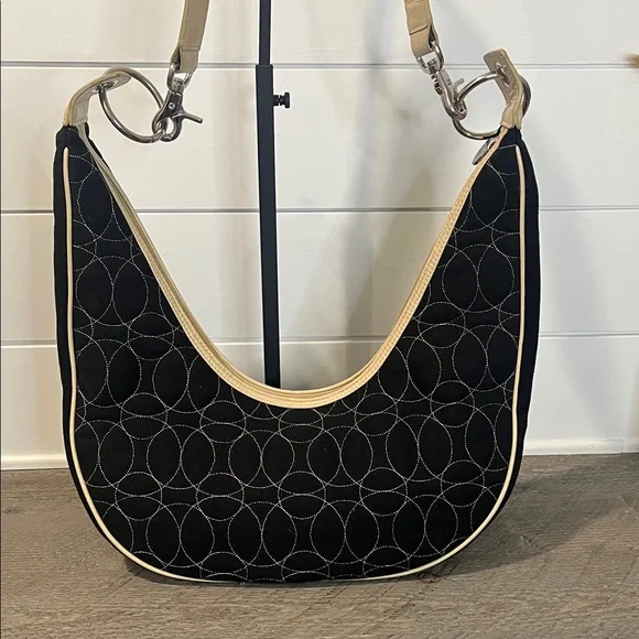 Chelsey Henry Quilted Cotton & Leather Crescent Shoulder Bag - Picture 3 of 14